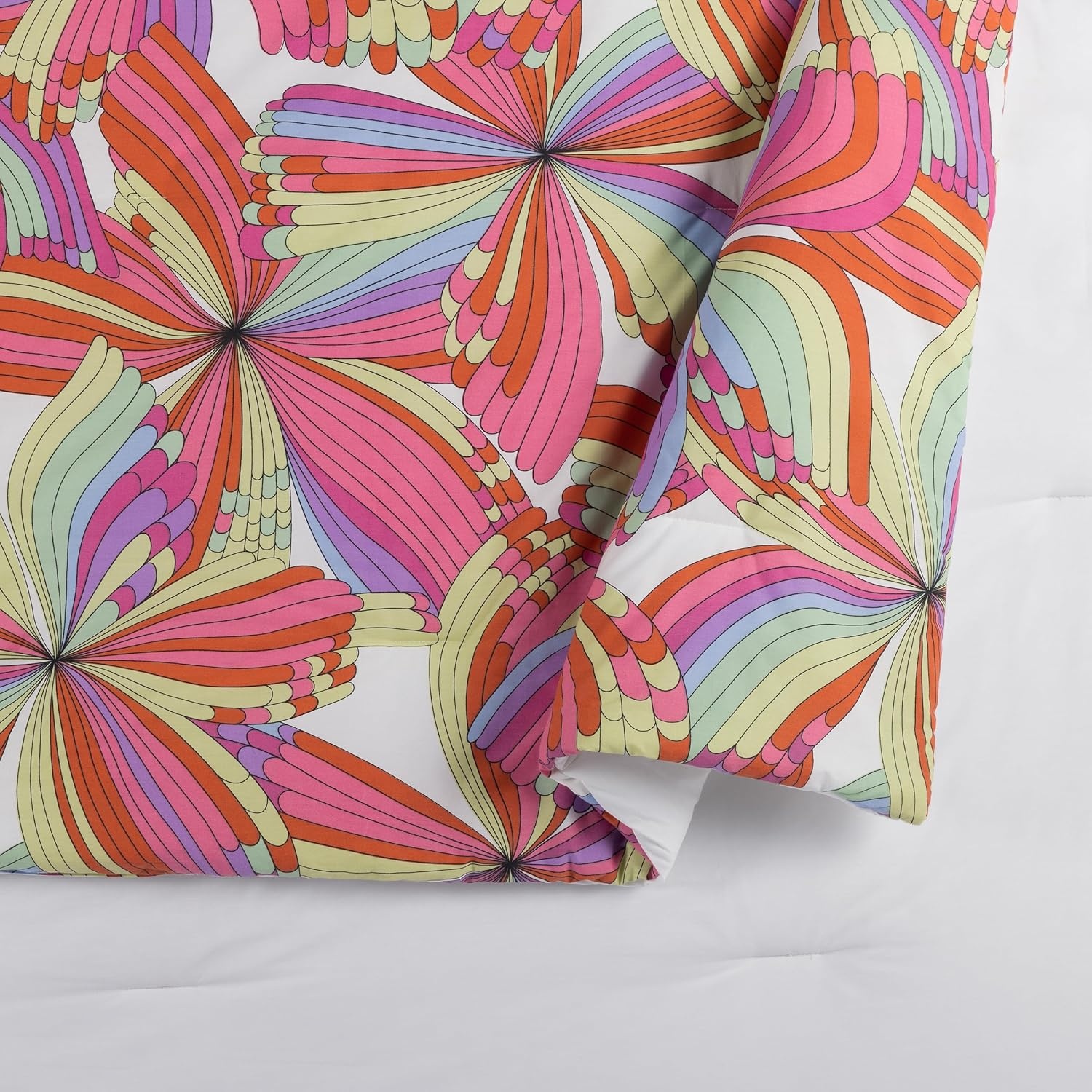 imageTRINA TURK Big Floral 3Piece Comforter and Pillow Sham Set MidCentury Modern Retro Vintage Bedding Set  Full Queen Size Yellow CitronPinwheel Pink